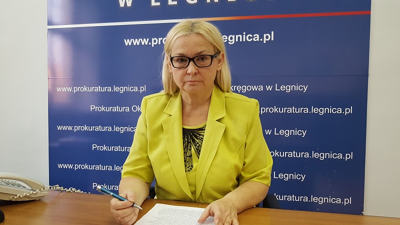 Kopał po głowie przypadkowego przechodnia