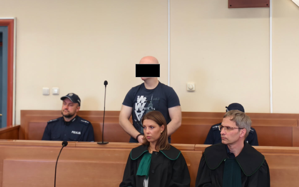 Więził, bił, gwałcił przez 4 lata