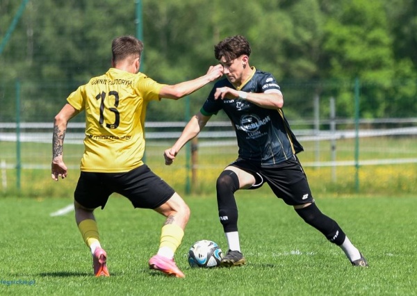 Iskra Księginice nie poddaje się(FOTO)