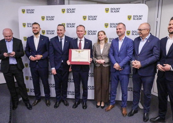Władze Dolnego Śląska z kasą dla gmin (FOTO)