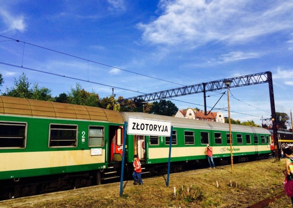 Radny dopytuje: co z likwidacją wykluczenia kolejowego do Złotoryi? Nie wierzy w rządowe deklaracje...