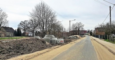 Kanalizacja, wodociągi, drogi - dzieje się... (FOTO)