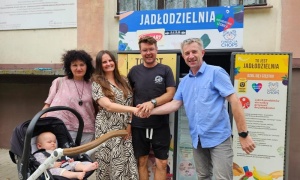 Społeczna lodówka zmienia lokalizację (FOTO)