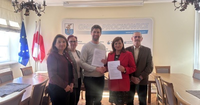 Podpisano umowę na remont drogi w Rogowie Legnickim 