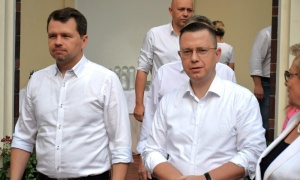 Rozłam w PiS. Kaczyński mówi o odejściu ponad 30 posłów. M.in. Machałek, Kubów, Zubowski!
