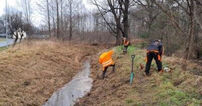 Konserwacja rowów melioracyjnych i cieków należących do gminy