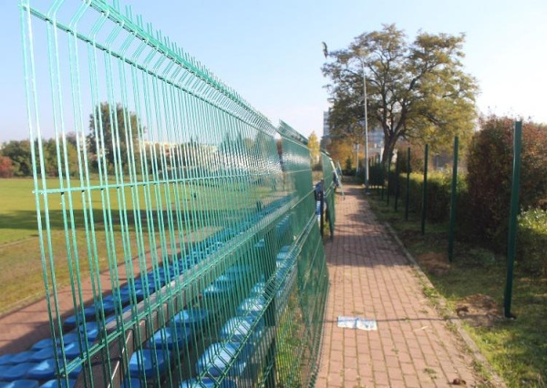 Trwa remont boiska przy KEN