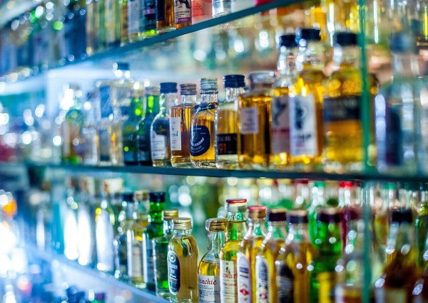 Nieletni i alkohol: łatwo o zakup w Złotoryi czy trudno? Tajemnicy klient w akcji
