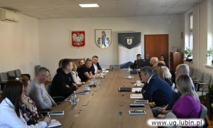 Przedsiębiorcy przy jednym stole