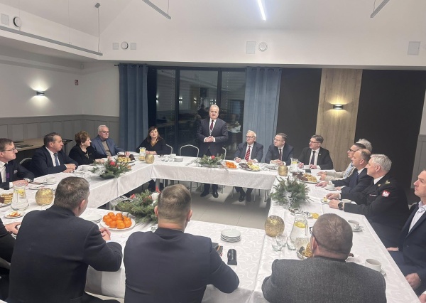 Konwent samorządowców powiatu legnickiego w świątecznym klimacie