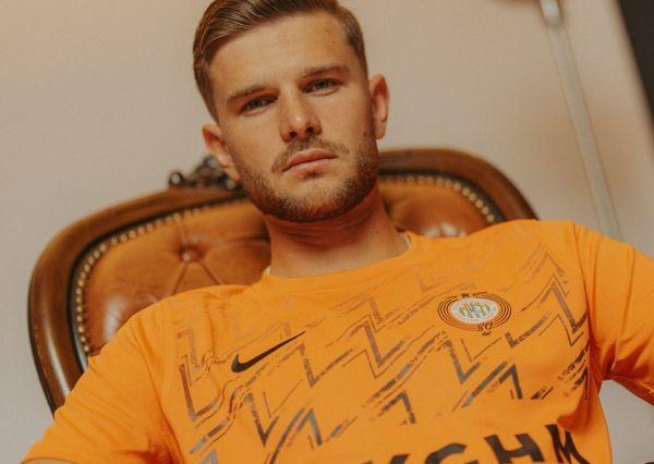 Zbrojenia KGHM Zagłębie: Filip Szymczak nowym piłkarzem Miedziowych