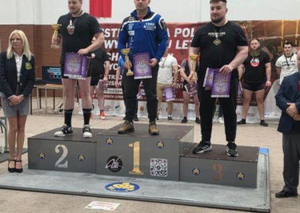 Sukcesy legnickich siłaczy