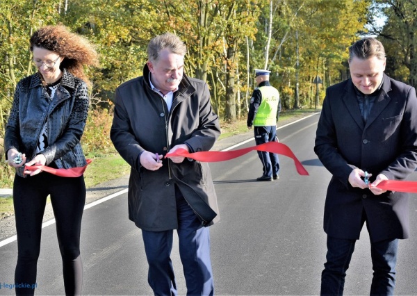 Nowa droga połączyła Osiek z Chróstnikiem (FOTO)