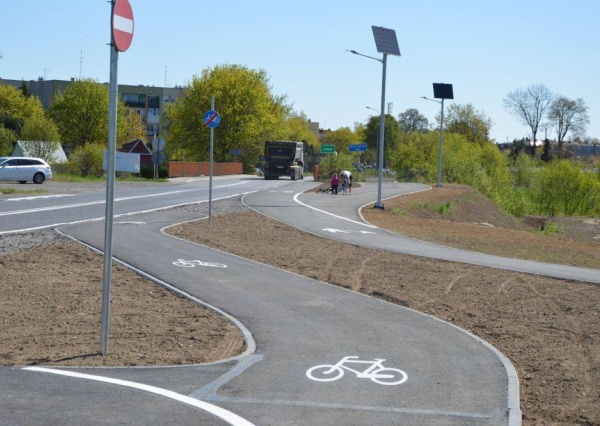 Trasa pieszo-rowerowa z Piotrowic do Jawora na finiszu (FOTO)