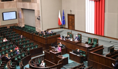 Półmetek kadencji. Kto z posłów jest leniem a kto prymusem?