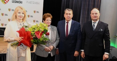 Uroczysta Sesja Powiatu Legnickiego w Siedliskach (FOTO)
