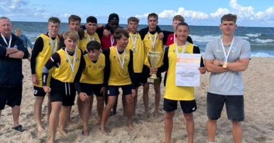 Młodzicy MSPR Siódemka wicemistrzem Polski w plażowej piłce ręcznej