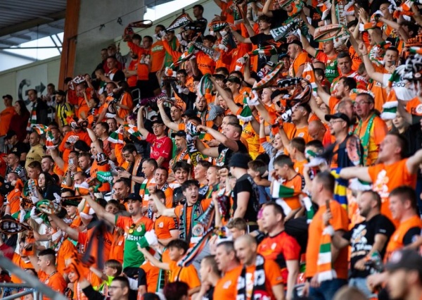 Zagłębie zrównało się punktami z liderem Ekstraklasy. Piękny prezent na 80-lecie klubu !