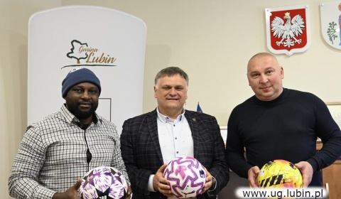 Piłka łączy pokolenia – reprezentanci kraju w gminie Lubin