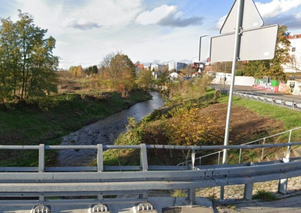 Co naprawdę trafiło do rzeki? Mieszkańcy czekają na odpowiedzi