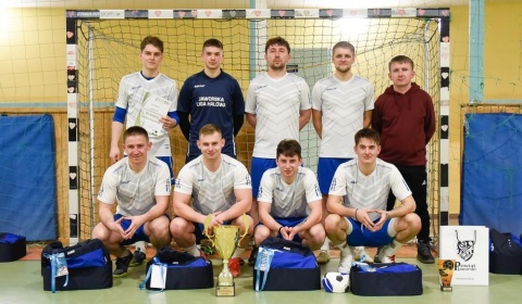 Jaworska Liga Halowa w blokach startowych. 30 listopada pierwsza kolejka