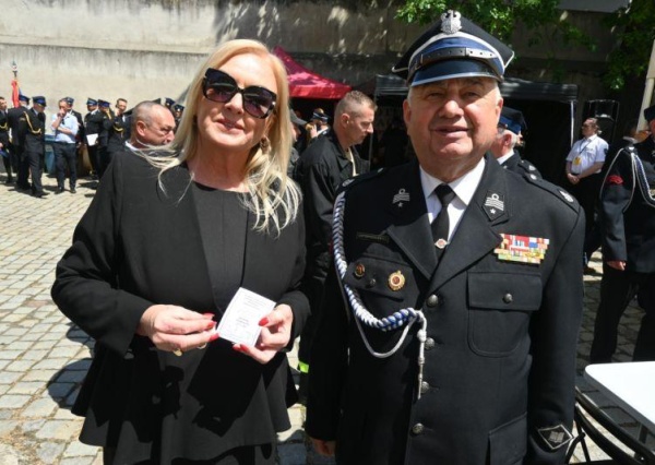 E.Jedlecka doceniona za Zasługi dla Pożarnictwa
