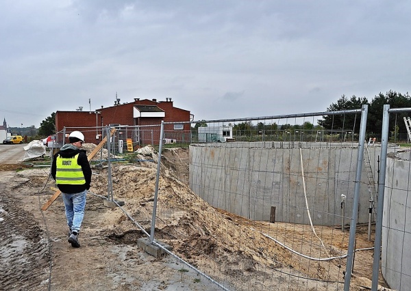 Trwa budowa oczyszczalni ścieków (FOTO)
