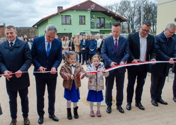 Historyczny dzień w Grębocicach: Nowe przedszkole im. Jana Brzechwy już otwarte!