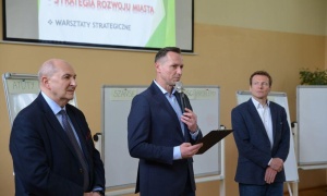 Brak galerii handlowej i komunikacji? Zły stan dróg? To już nie w Złotoryi 