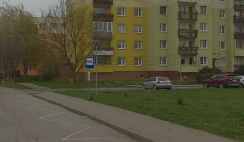 Czekają na deszczu i mrozie… Doczekają się wiaty?