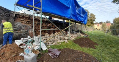 Remont zabytkowego muru miejskiego