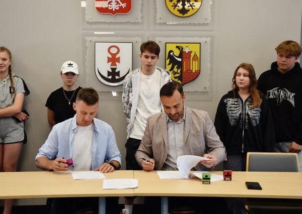 Umowa na skatepark podpisana!