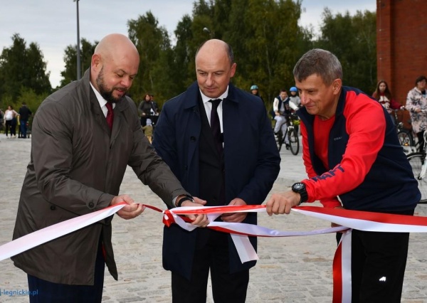 Aleja Adama Mydry otwarta (FOTO)
