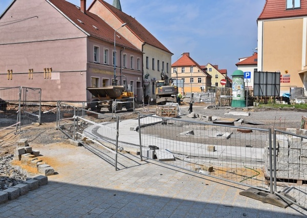 Pięknieje centrum Ścinawy (FOTO)