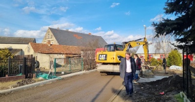 Trwa budowa nowej drogi gminnej w Krzeczynie Wielkim