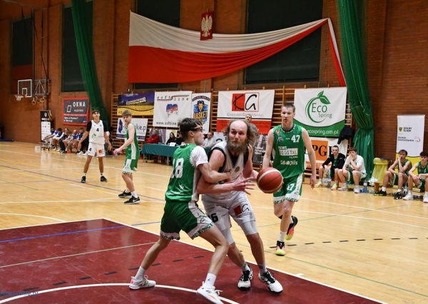 Basket od wygranej rozpoczął 2. etap rozgrywek (FOTO)