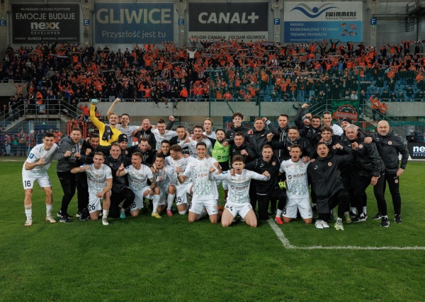 KGHM Zagłębie liderem ekstraklasy