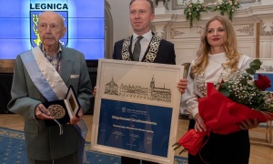 Uroczysta Sesja RM. J.Głomb i Z.Grochowski Honorowymi Obywatelami Legnicy (FOTO)