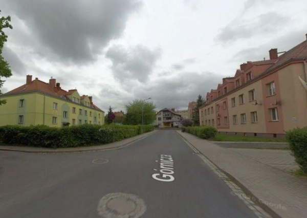 Błoto zamiast komfortu. Mieszkańcy czekają, miasto analizuje