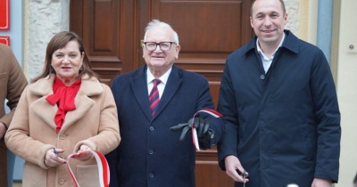 Uroczyste otwarcie ratusza w Prochowicach po rewitalizacji