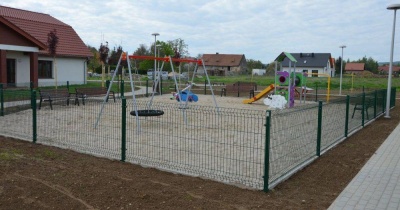 Zagospodarowanie terenu wokół nowej świetlicy (FOTO)