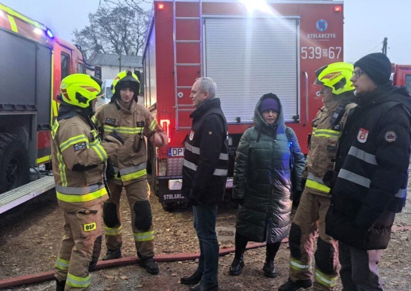  Nocny pożar w Kaźmierzowie. Służby dały z siebie wszystko 