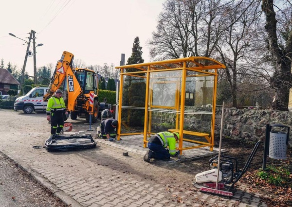 Nowe wiaty przystankowe na terenie gminy 