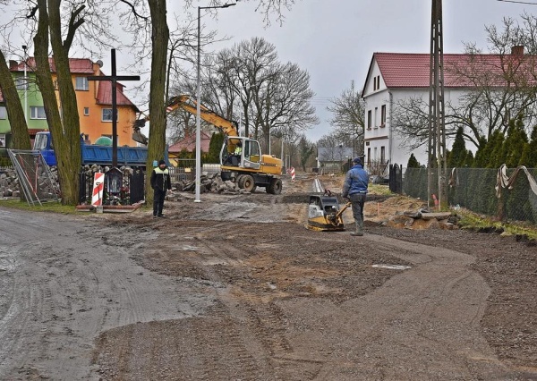 Krzyżowa – budują kanalizację, modernizują wodociąg