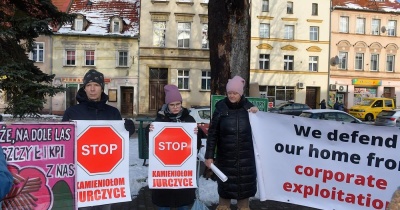 Walka Dawida z Goliatem w Świerzawie. Radni poparli protestujących (FOTO)