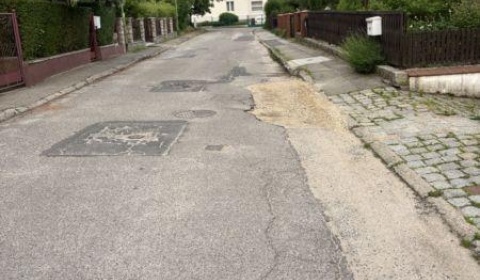 Mieszkańcy mają dość dziur i nierówności. Ulica Słoneczna doczeka się napraw?