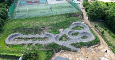 Na drodze do pumptracku stanęło drzewo. Inwestycja złapała opóźnienie 