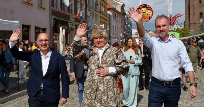 Kolejarski początek Dni Chojnowa. Barwny korowód (FOTO)
