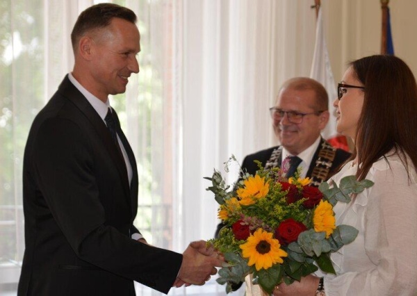 Rada miejska na TAK rozliczyła burmistrza 