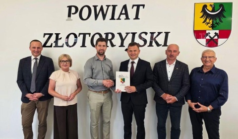 Blisko 4 mln zł na drogę Wilków - Wilków Bazalt. Powiat Złotoryjski przyspiesza inwestycje infrastrukturalne